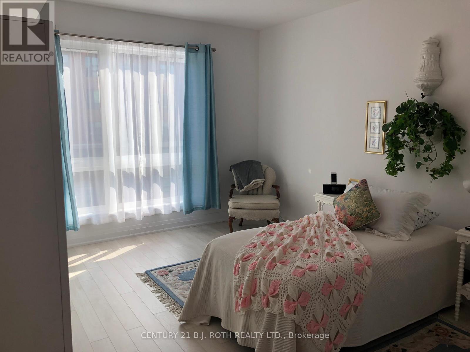 409 - 300 Essa Road, Barrie (400 West), Ontario  L9J 0B9 - Photo 9 - S14124032