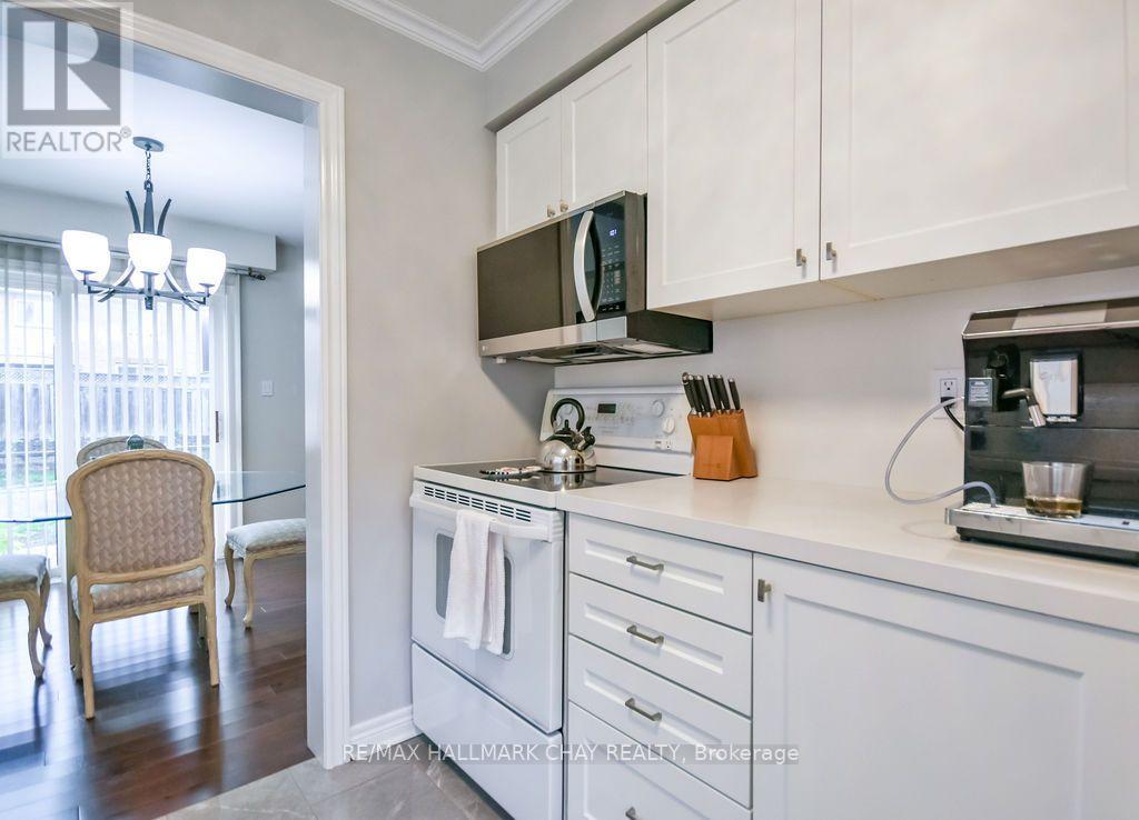 289 Esther Drive, Barrie (Painswick South), Ontario  L4N 0G1 - Photo 7 - S14124126