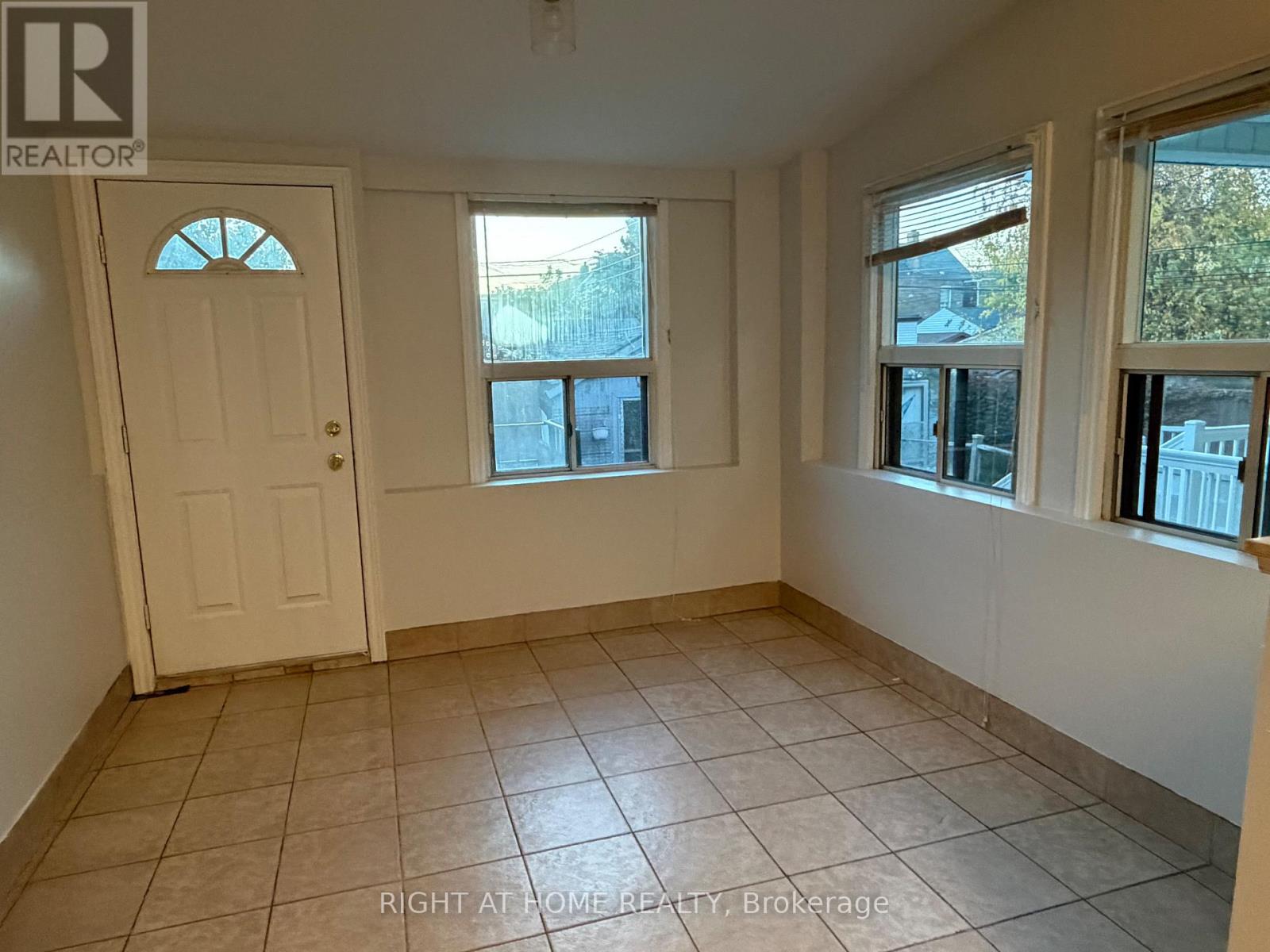 1140 Dovercourt Road, Toronto, Ontario  M6H 2X9 - Photo 6 - W14122606
