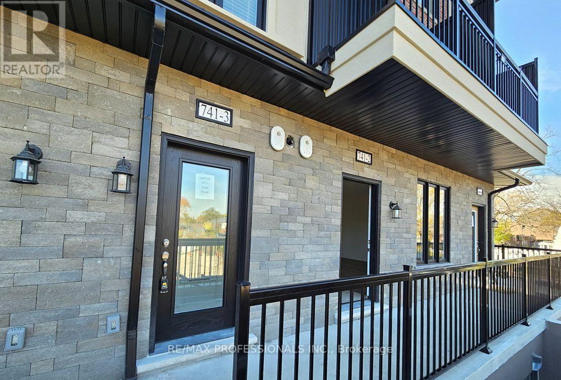2 - 741 Front Royal Street, Mississauga (Applewood), Ontario  L4Y 0G6 - Photo 3 - W14124112