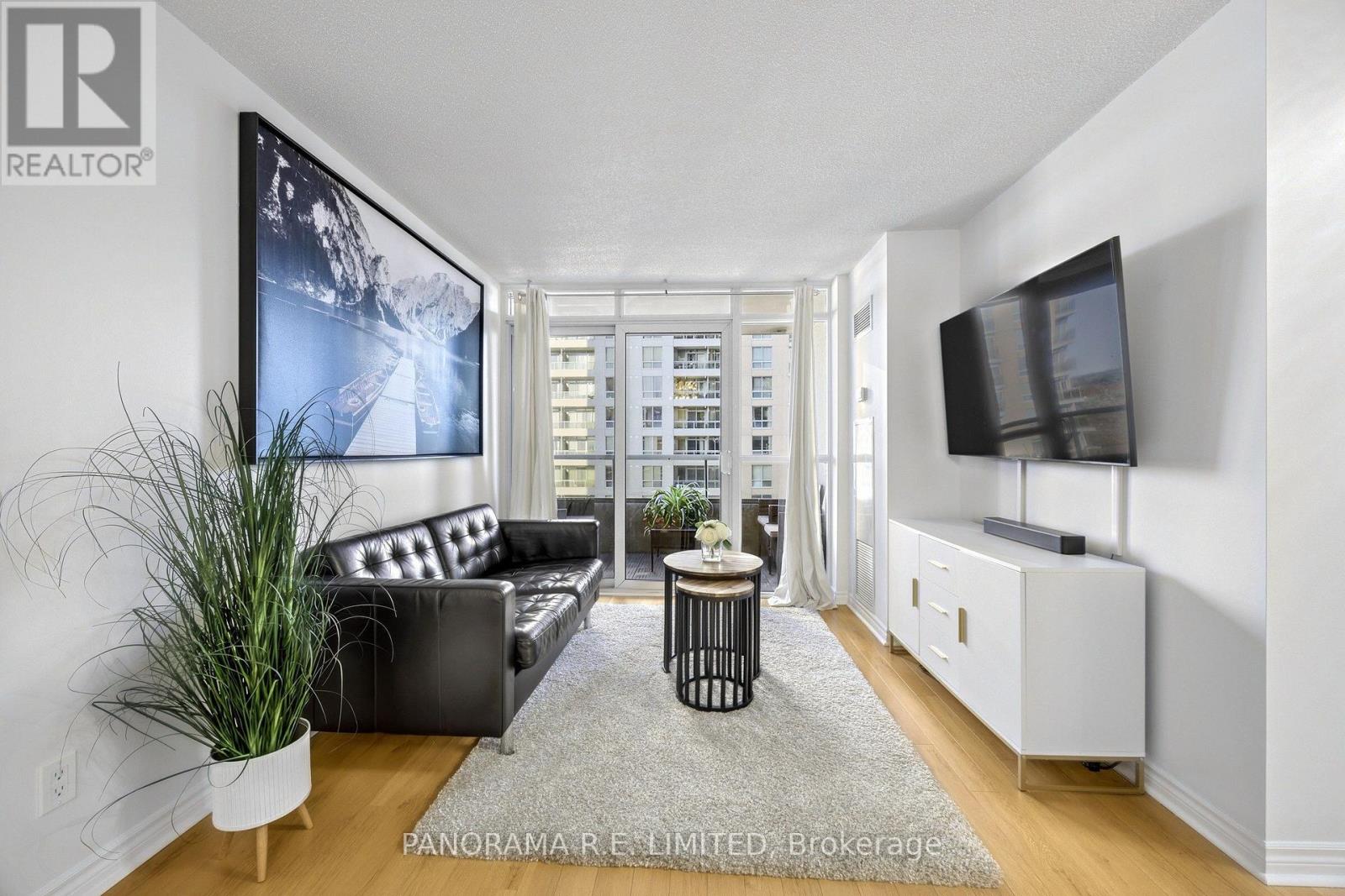 723 - 5233 Dundas Street W, Toronto (Islington-City Centre West), Ontario  M9B 6M1 - Photo 2 - W14124316