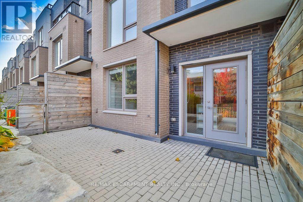 102 - 2530 Eglinton Avenue W, Mississauga, Ontario  L5M 0Z5 - Photo 2 - W14124342