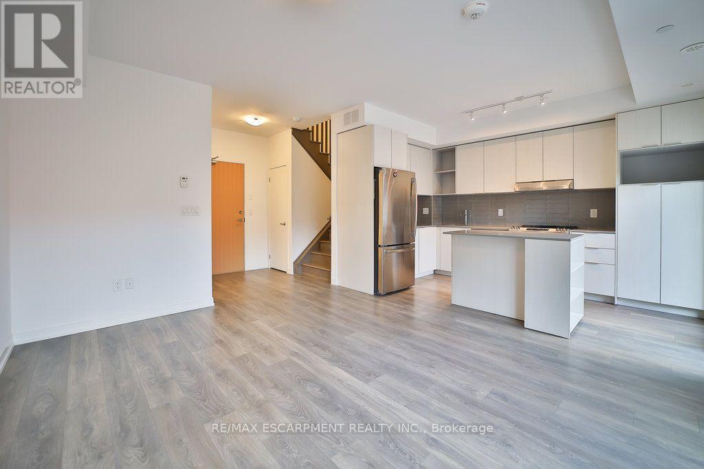 102 - 2530 Eglinton Avenue W, Mississauga, Ontario  L5M 0Z5 - Photo 4 - W14124342