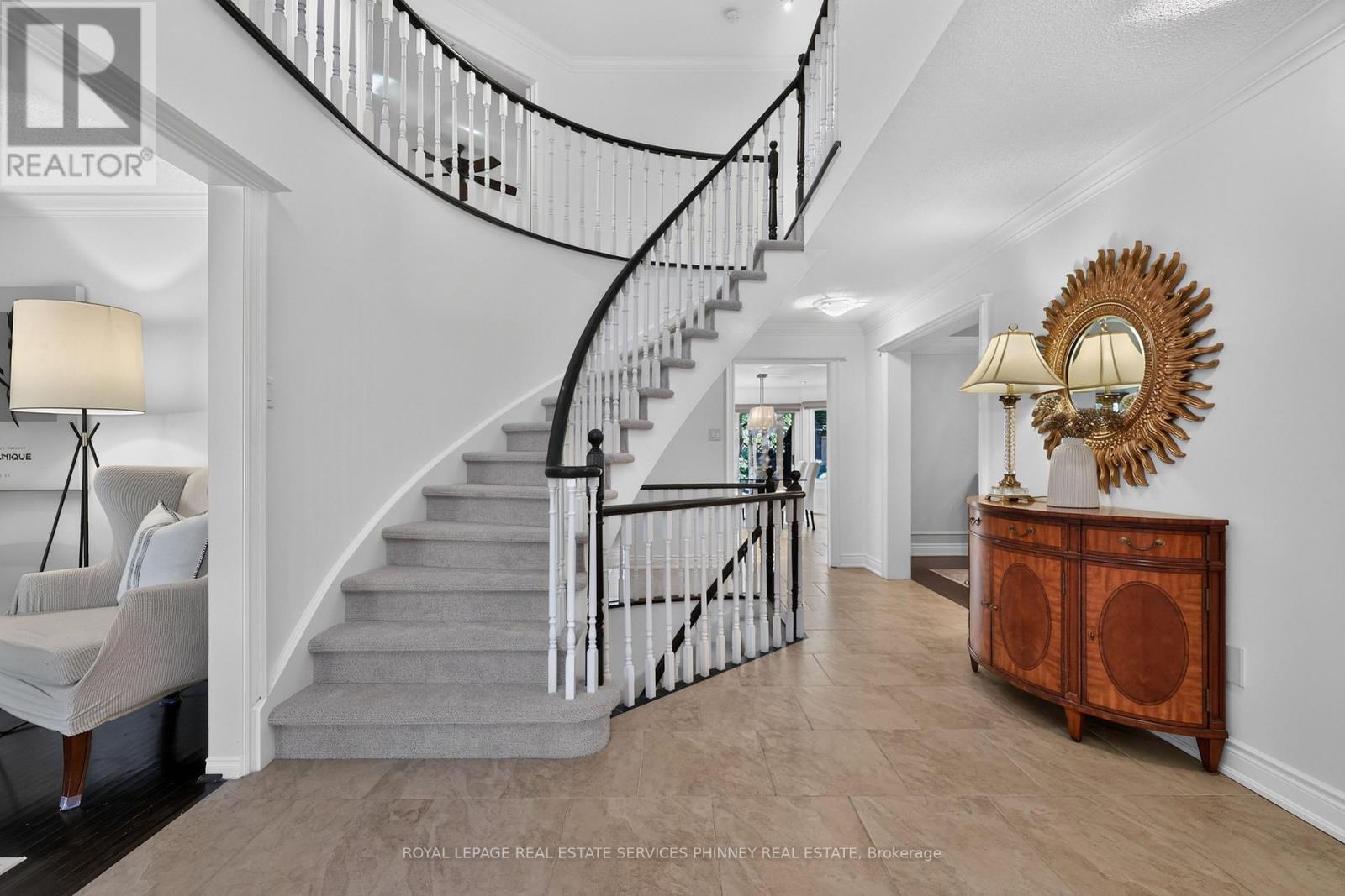 1572 Flamborough Circle, Mississauga, Ontario  L5M 3M6 - Photo 4 - W14103422
