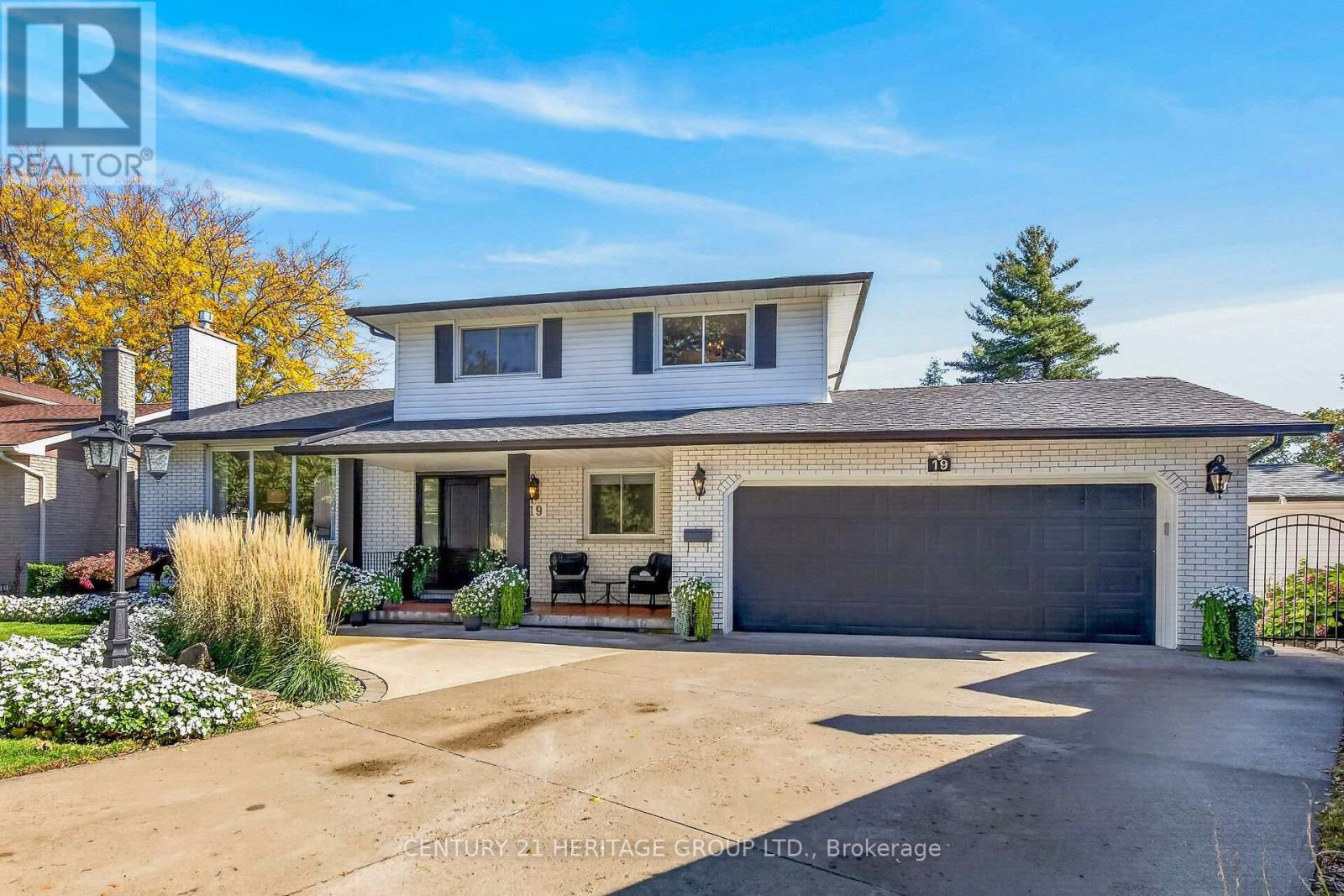 19 Meadowbrook Crescent, St. Catharines, Ontario  L2M 7G8 - Photo 3 - X14101254