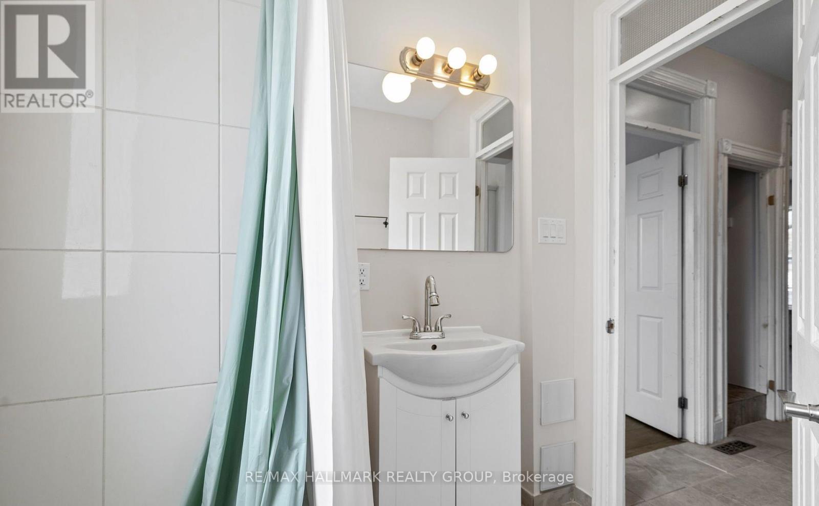 Unit #2 - 172 Cobourg Street, Ottawa, Ontario  K1N 8H5 - Photo 4 - X14123394
