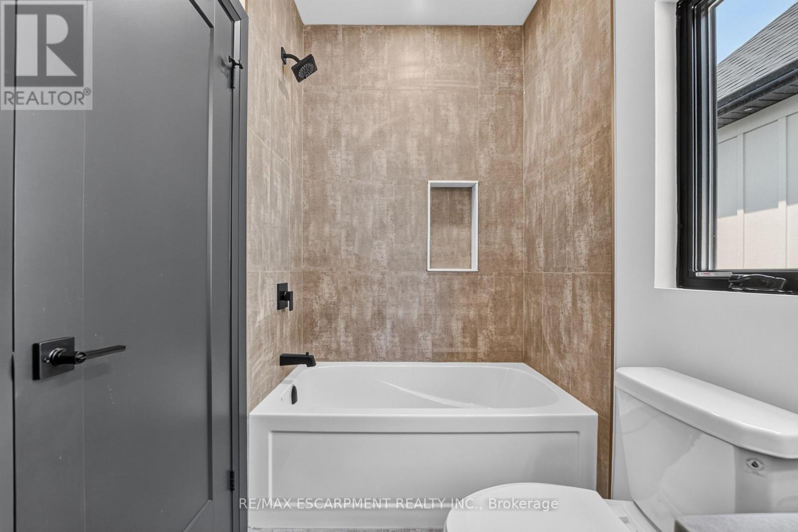 11 Oakley Drive, Niagara-On-The-Lake (Virgil), Ontario  L0S 1J0 - Photo 11 - X14124172