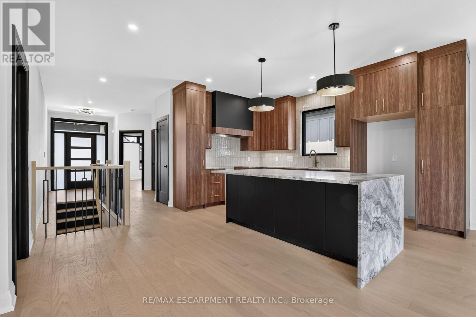 11 Oakley Drive, Niagara-On-The-Lake (Virgil), Ontario  L0S 1J0 - Photo 14 - X14124172