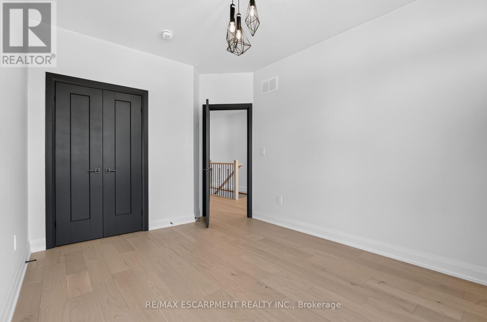 11 Oakley Drive, Niagara-On-The-Lake (Virgil), Ontario  L0S 1J0 - Photo 9 - X14124172