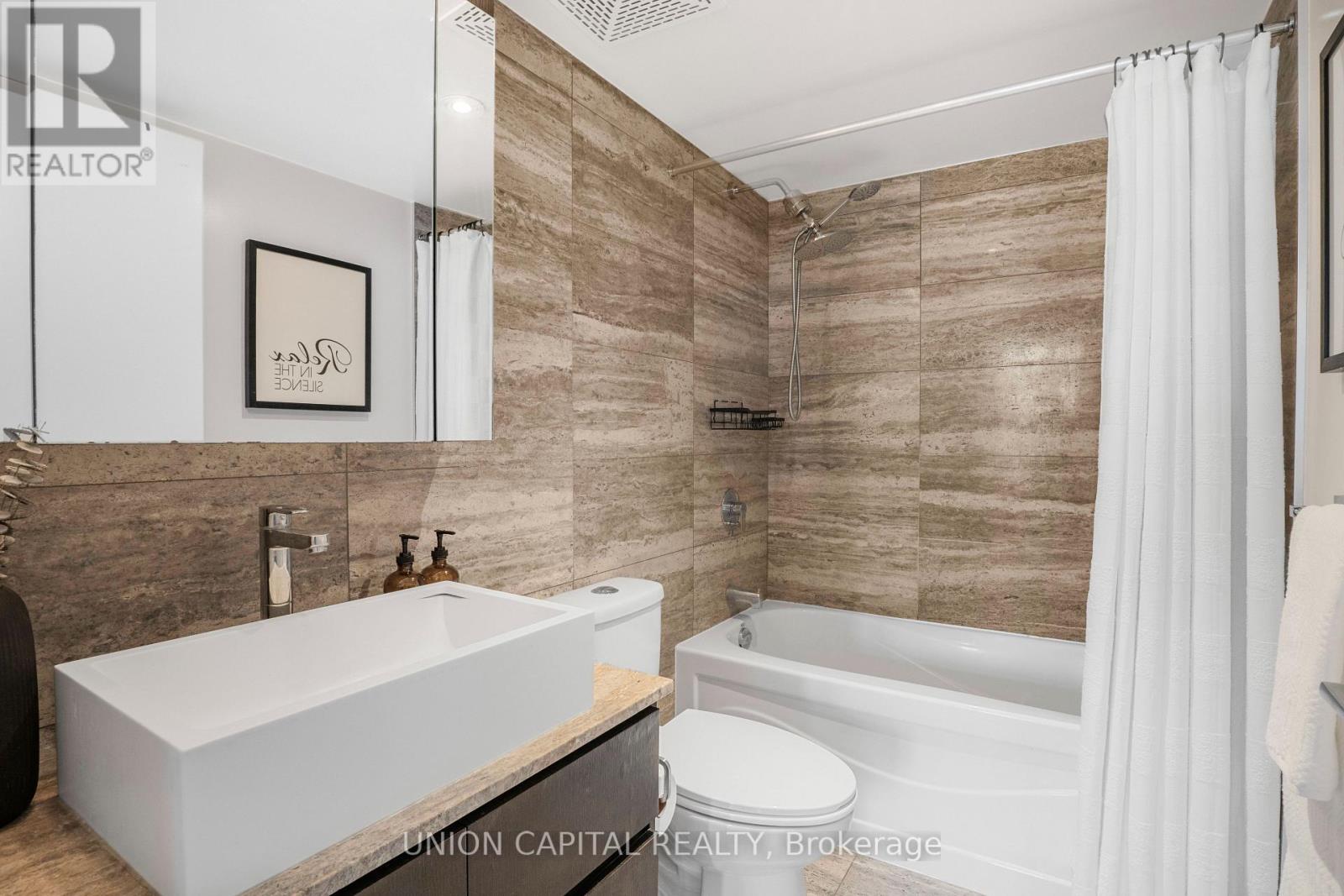 242a - 15 Iceboat Terrace, Toronto, Ontario  M5V 4A5 - Photo 16 - C14124044