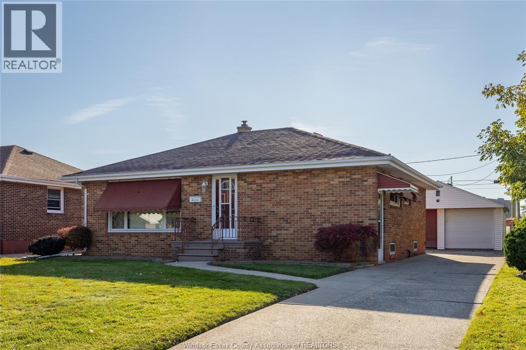 8273 Menard, Windsor, Ontario