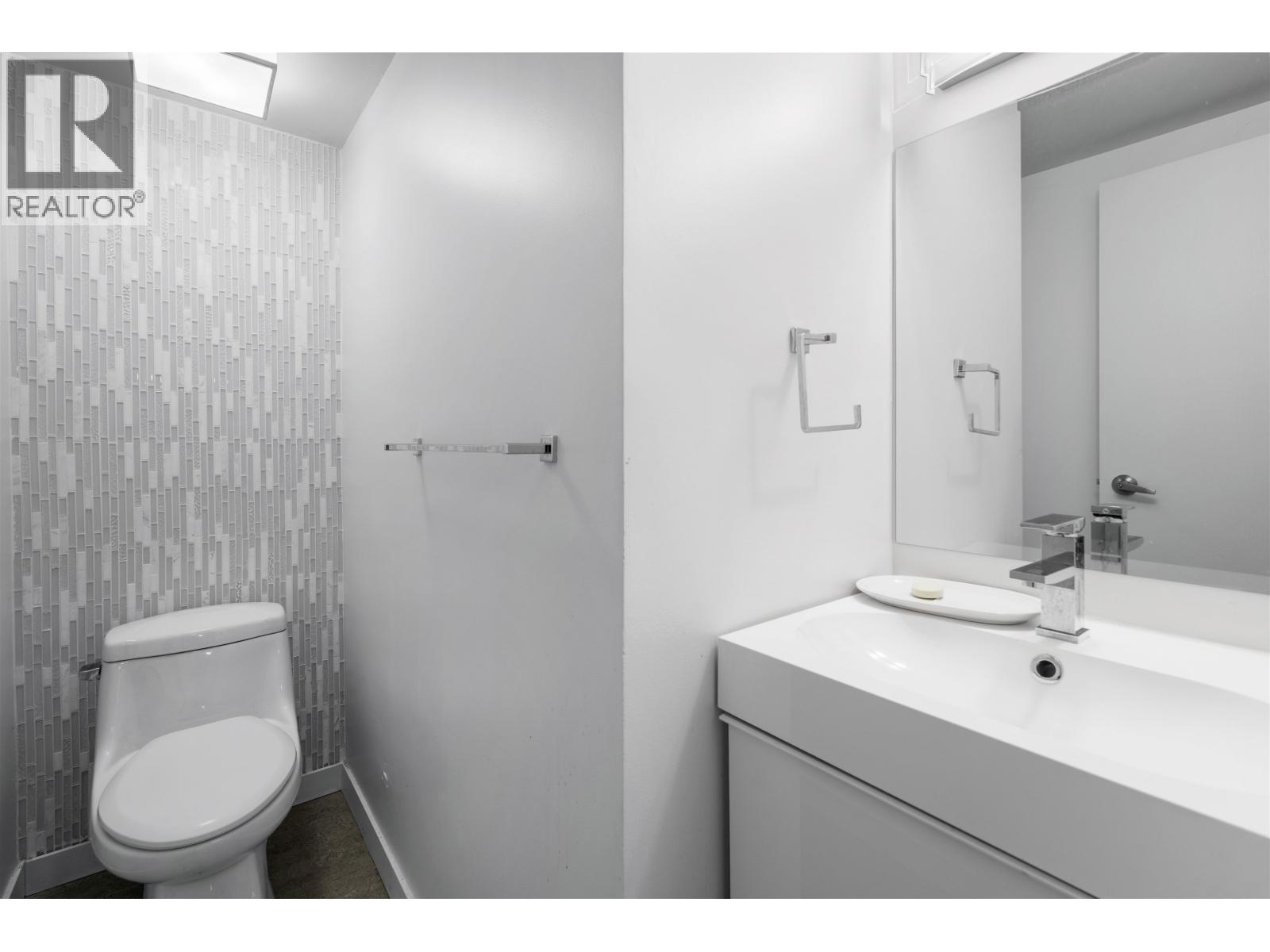 301 720 Eighth Avenue, New Westminster, British Columbia  V3M 2R3 - Photo 38 - R3179186