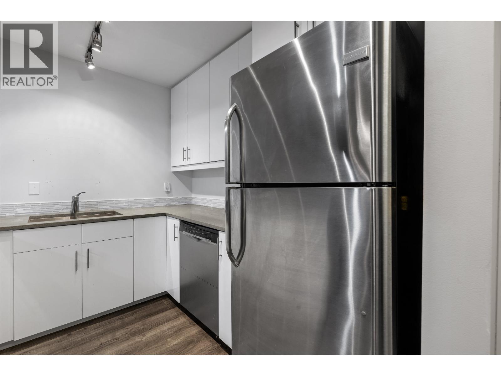 301 720 Eighth Avenue, New Westminster, British Columbia  V3M 2R3 - Photo 4 - R3179186