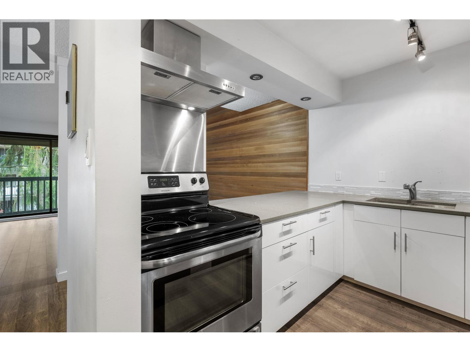301 720 Eighth Avenue, New Westminster, British Columbia  V3M 2R3 - Photo 5 - R3179186