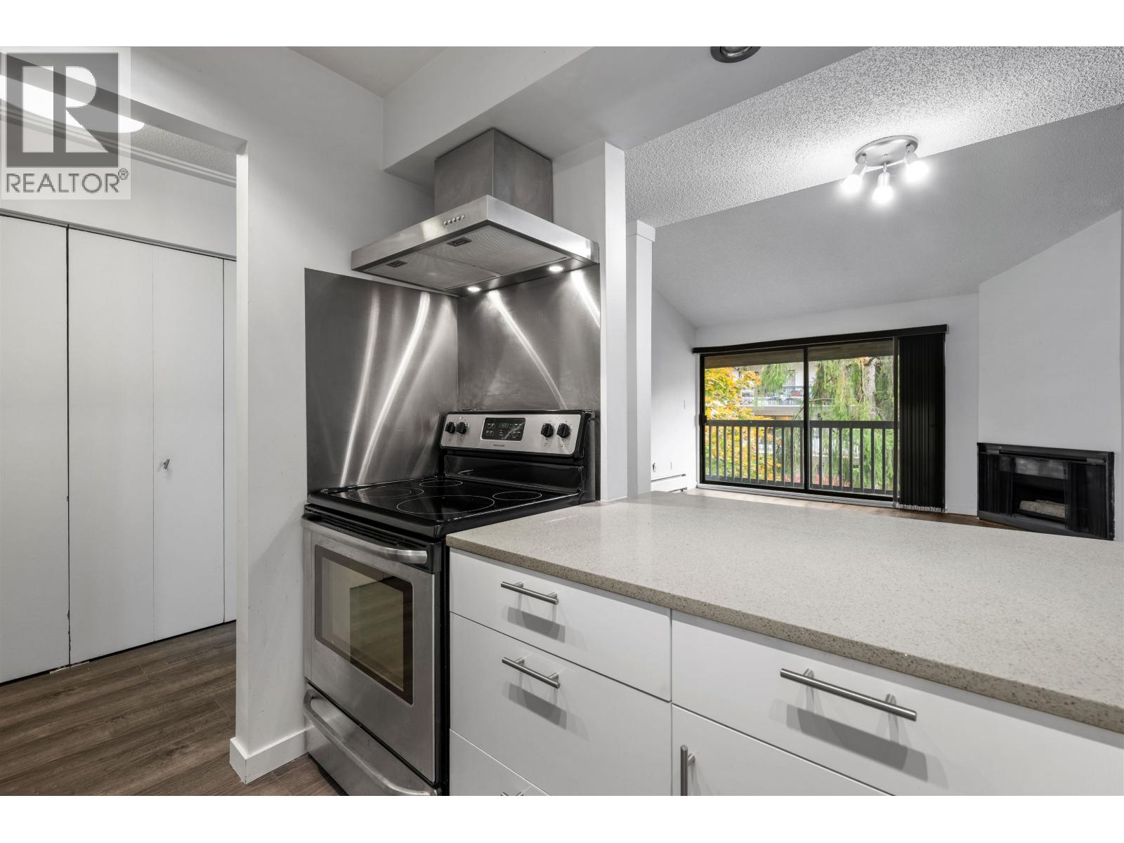 301 720 Eighth Avenue, New Westminster, British Columbia  V3M 2R3 - Photo 6 - R3179186