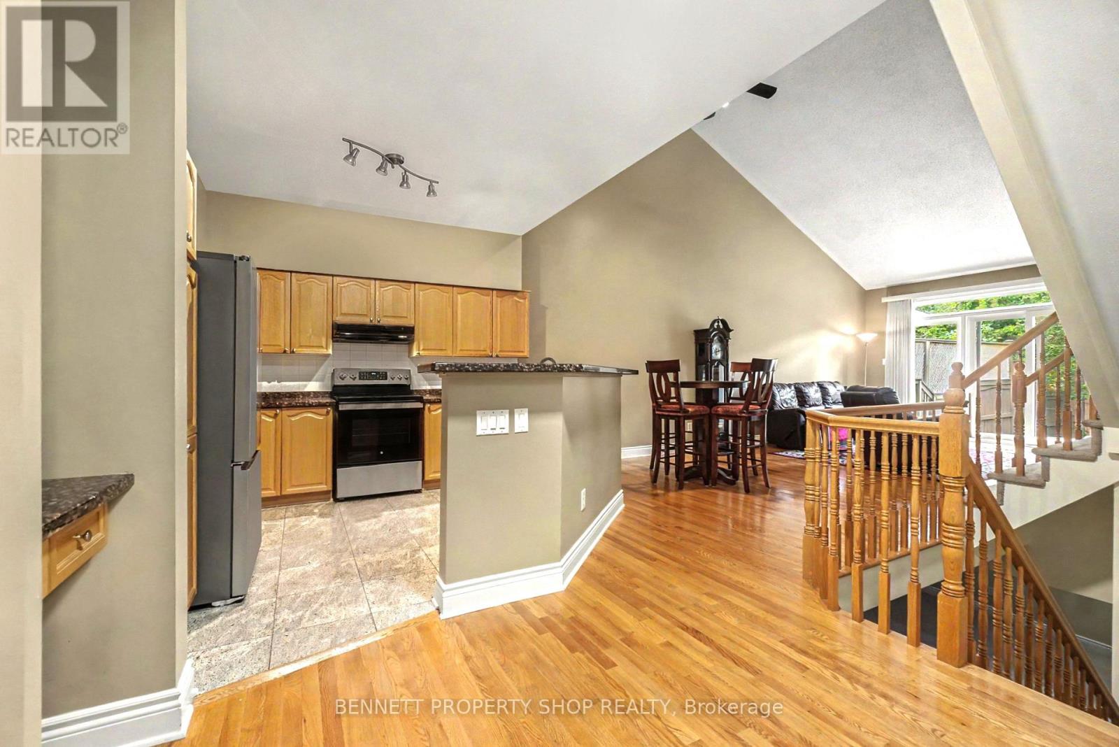 39 Foulis Crescent, Ottawa, Ontario  K2L 4H2 - Photo 4 - X13689280