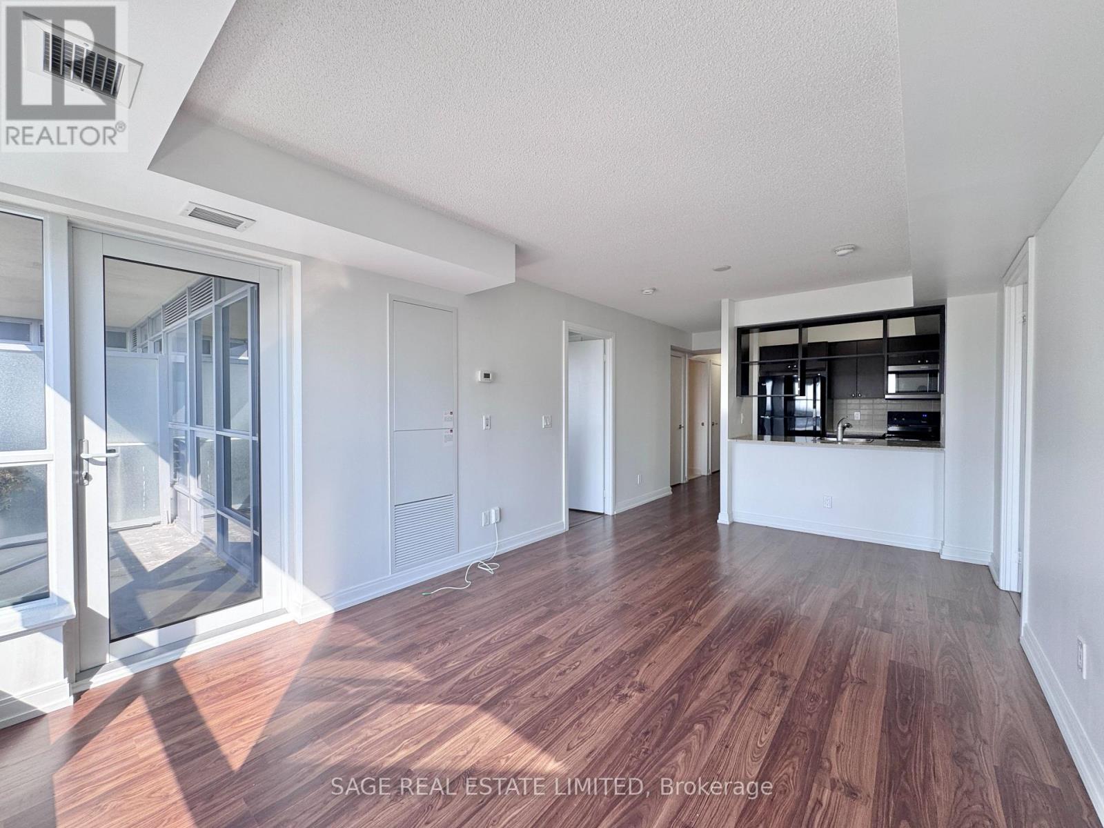 2415 - 181 VILLAGE GREEN SQUARE, Toronto, Ontario