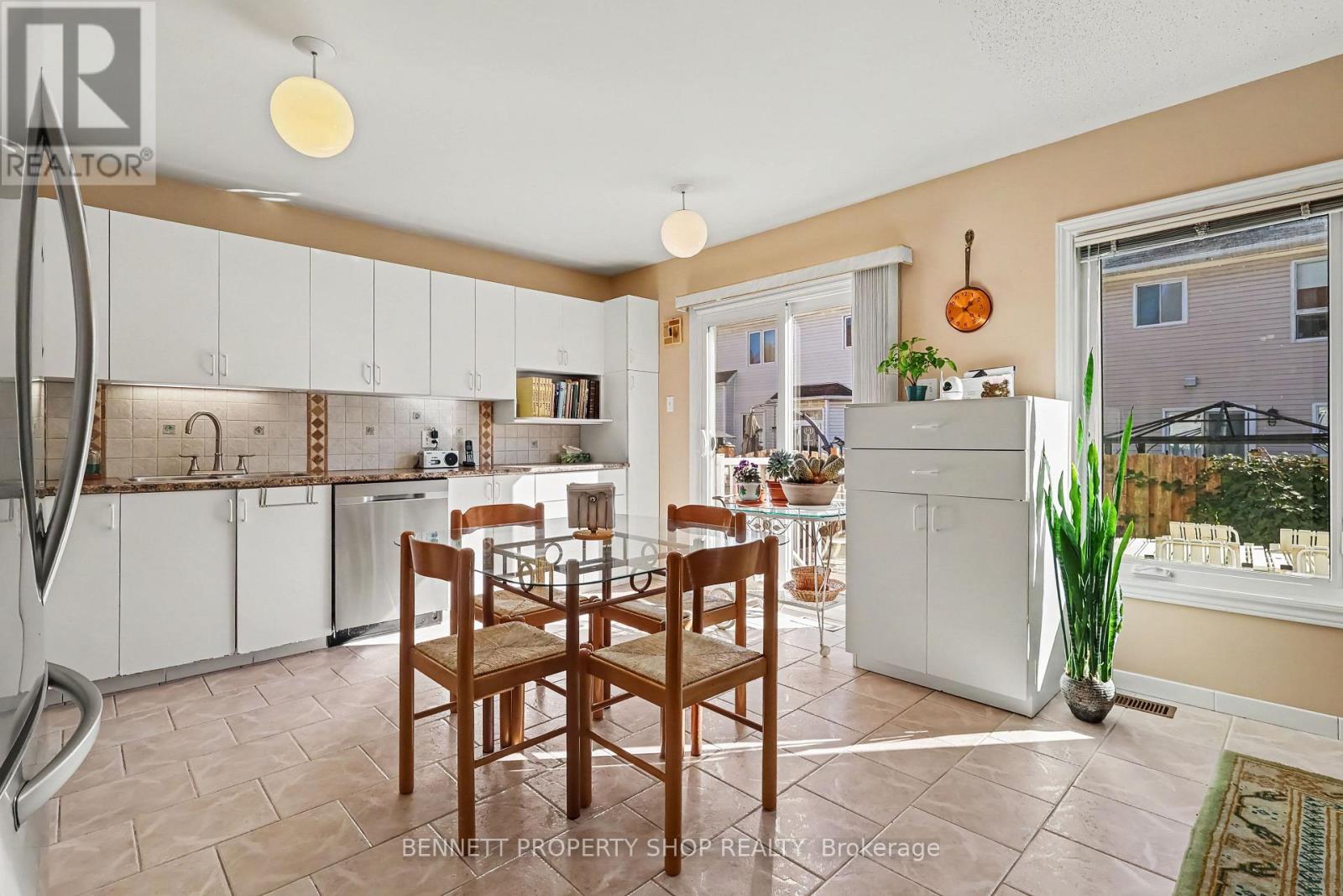 369 Stoneway Drive, Ottawa, Ontario  K2G 6G8 - Photo 5 - X14124396