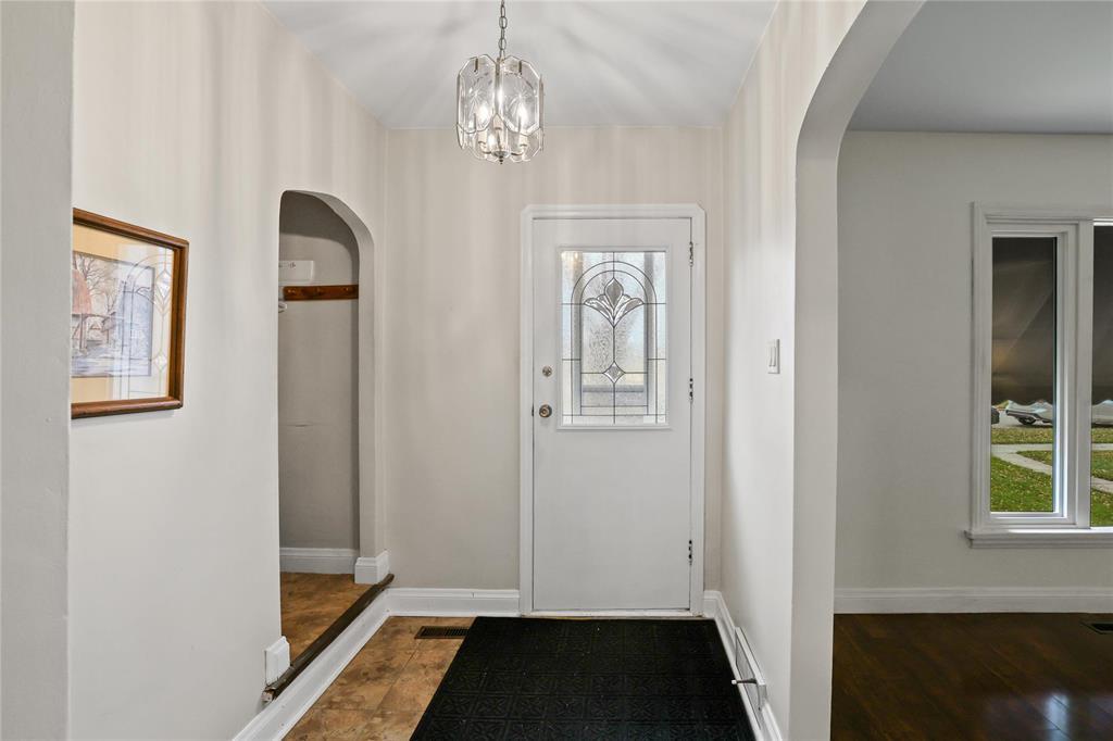 91 Ashland Avenue, Winnipeg, Manitoba R3L 1K5 - Photo 2 - 202626626