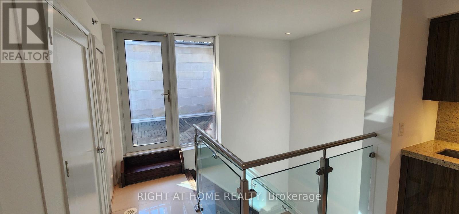 1082 Bay Street, Toronto, Ontario  M5S 0A3 - Photo 20 - C14116804