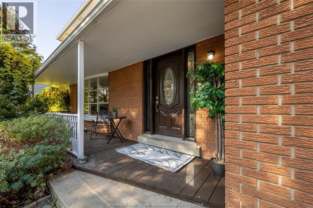 9880 Asgard Road, Windsor, Ontario  N8R 1E2 - Photo 3 - 26026439