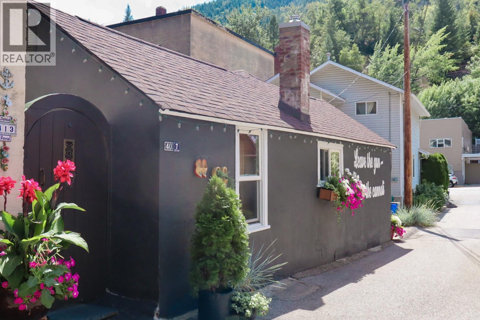 408 Railway Lane