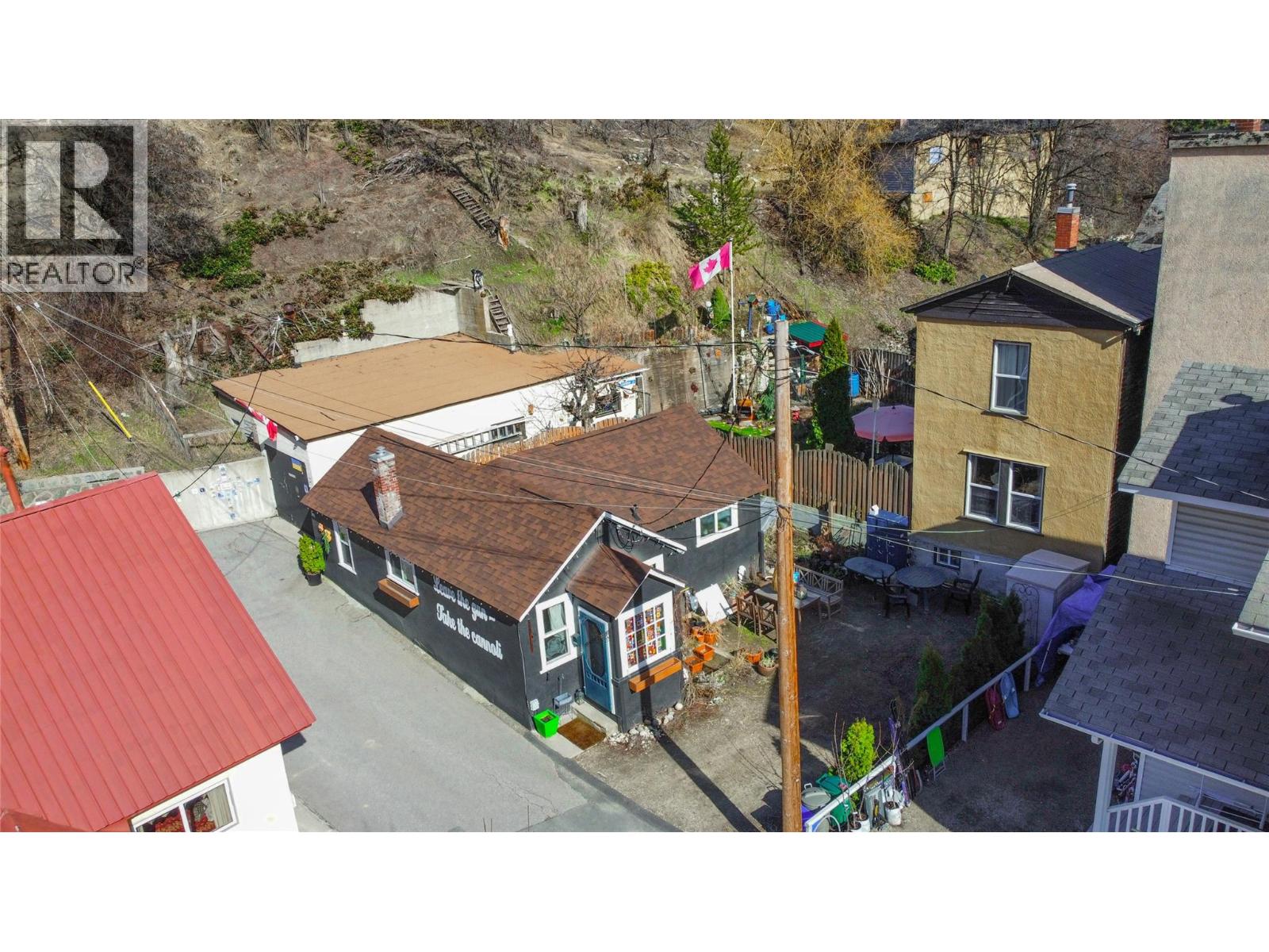 408 Railway Lane