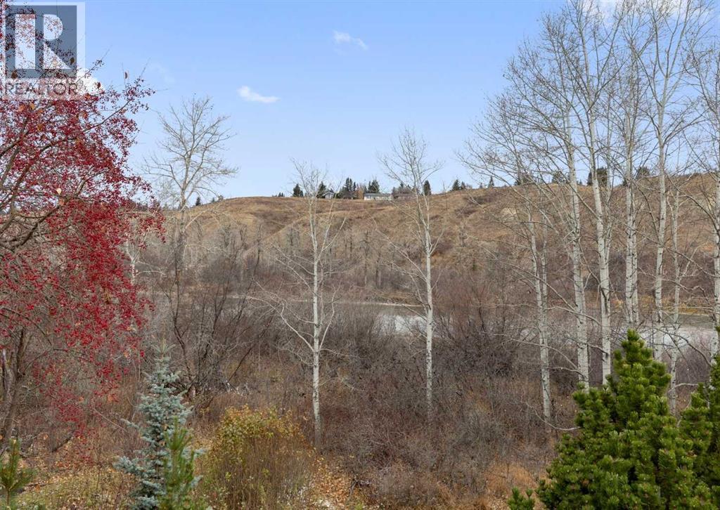32 Bow Village Crescent Nw, Calgary, Alberta  T3B 4X2 - Photo 2 - A2355137