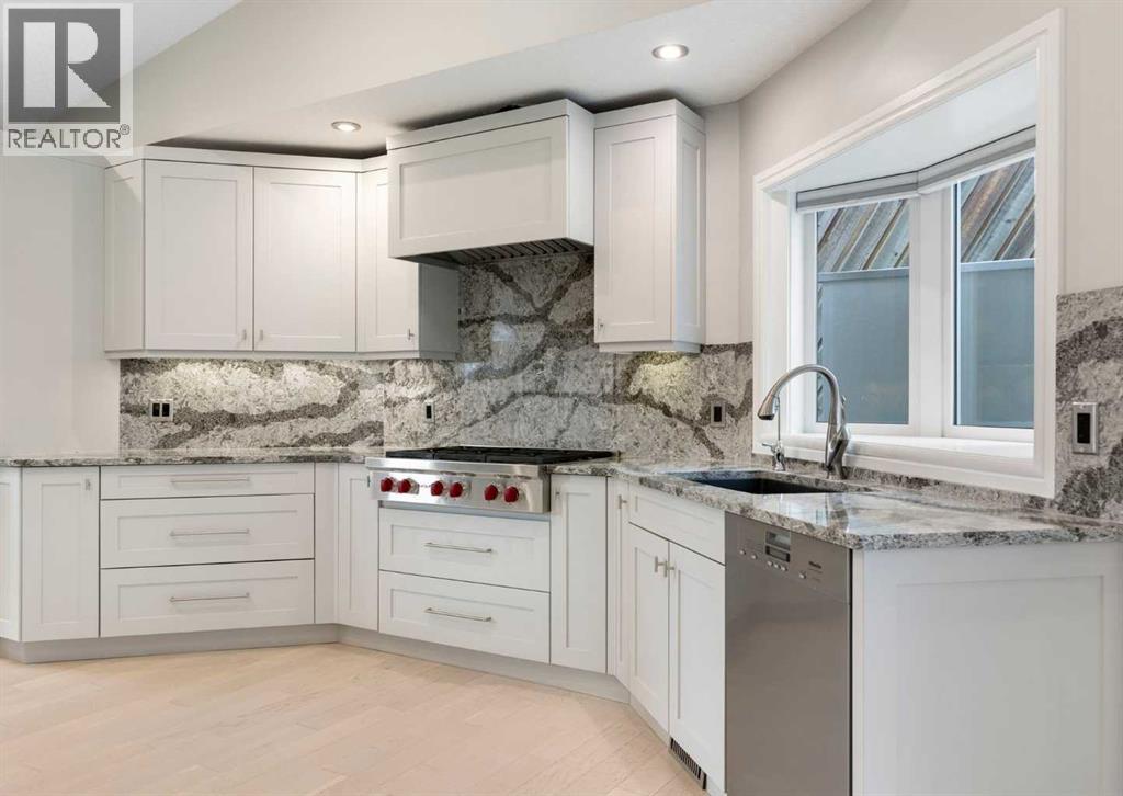 32 Bow Village Crescent Nw, Calgary, Alberta  T3B 4X2 - Photo 7 - A2355137