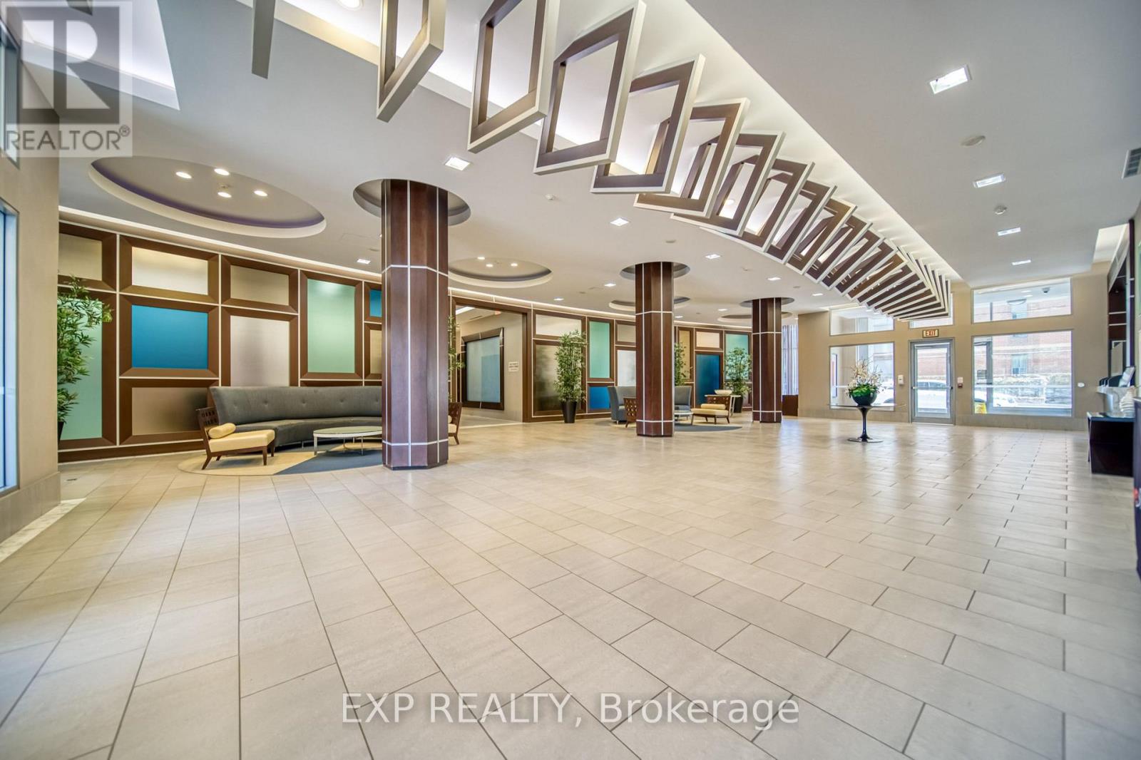 605 - 5793 Yonge Street, Toronto (Newtonbrook East), Ontario  M2M 0A9 - Photo 2 - C14124580