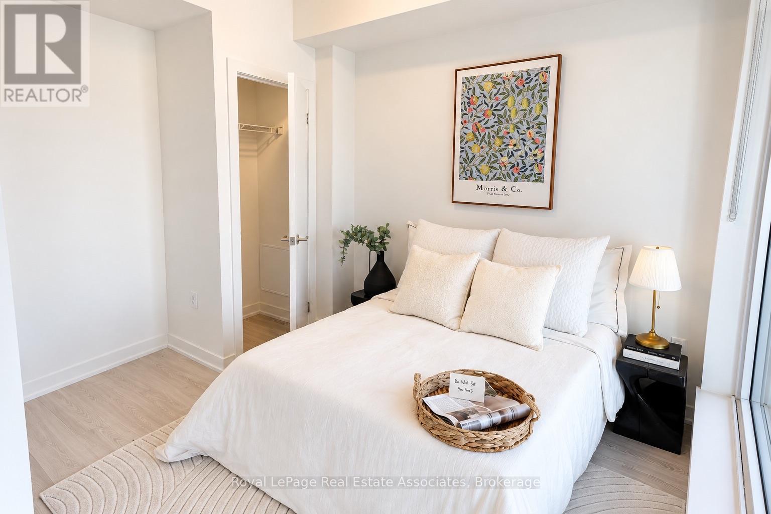 1004 - 1 Quarrington Lane, Toronto, Ontario  M3C 0S4 - Photo 7 - C14124716