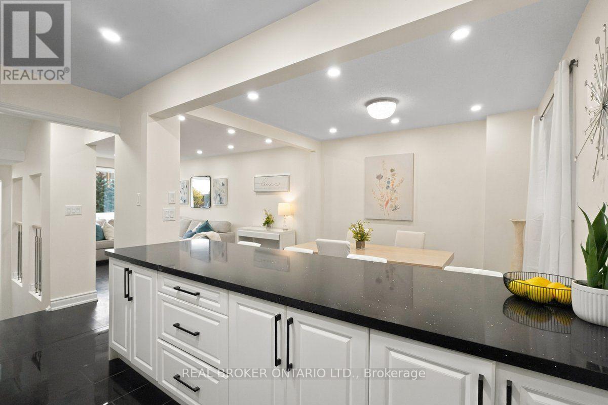 27 Collinsgrove Road, Toronto, Ontario  M1E 3S3 - Photo 7 - E14124682