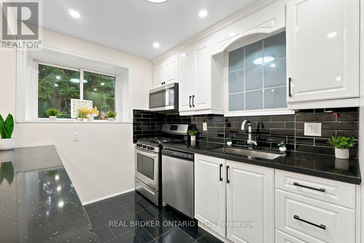 27 Collinsgrove Road, Toronto, Ontario  M1E 3S3 - Photo 8 - E14124682