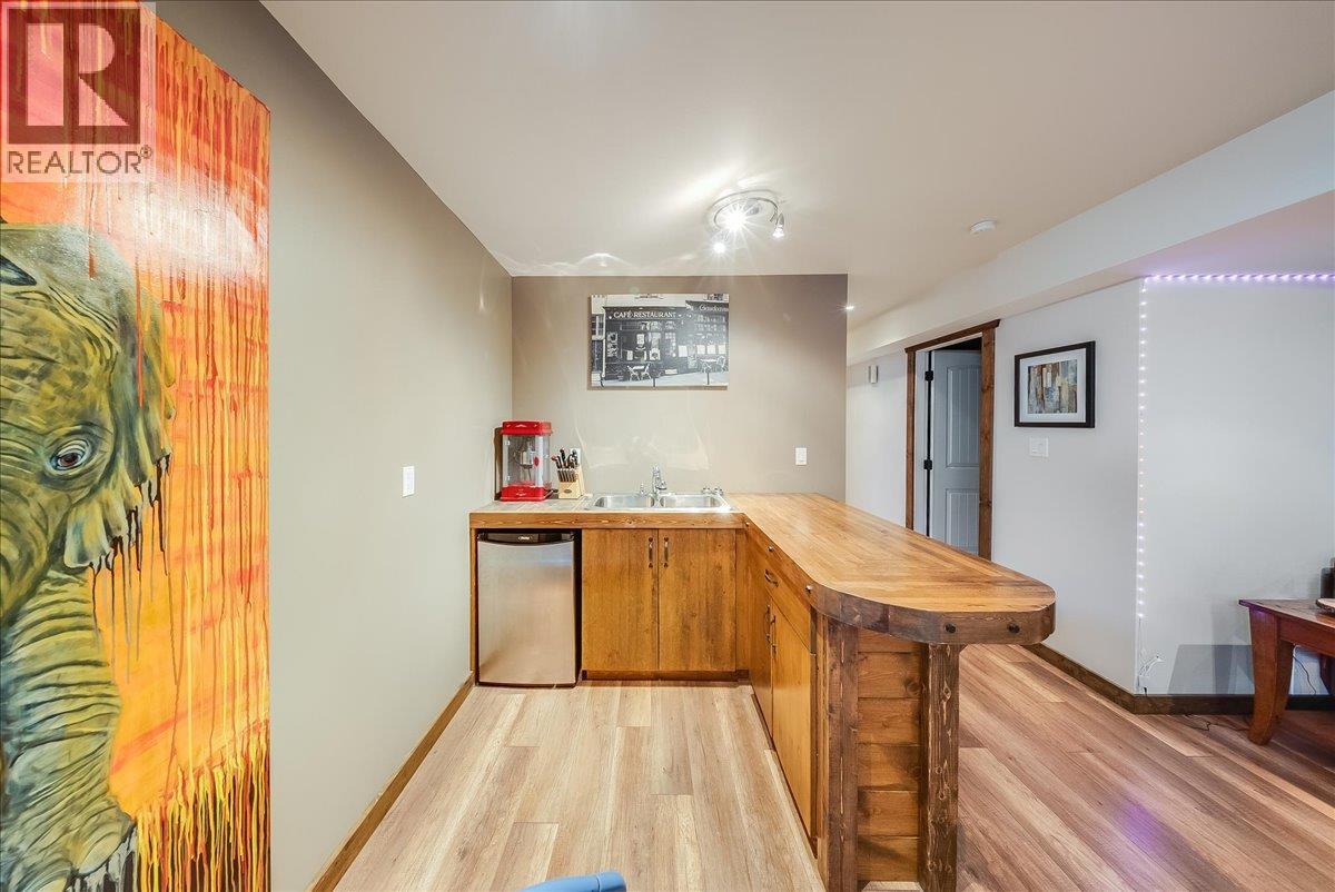 2045 Raspberry Road, Castlegar, British Columbia V1N 4T6 - Photo 38 - 10403496