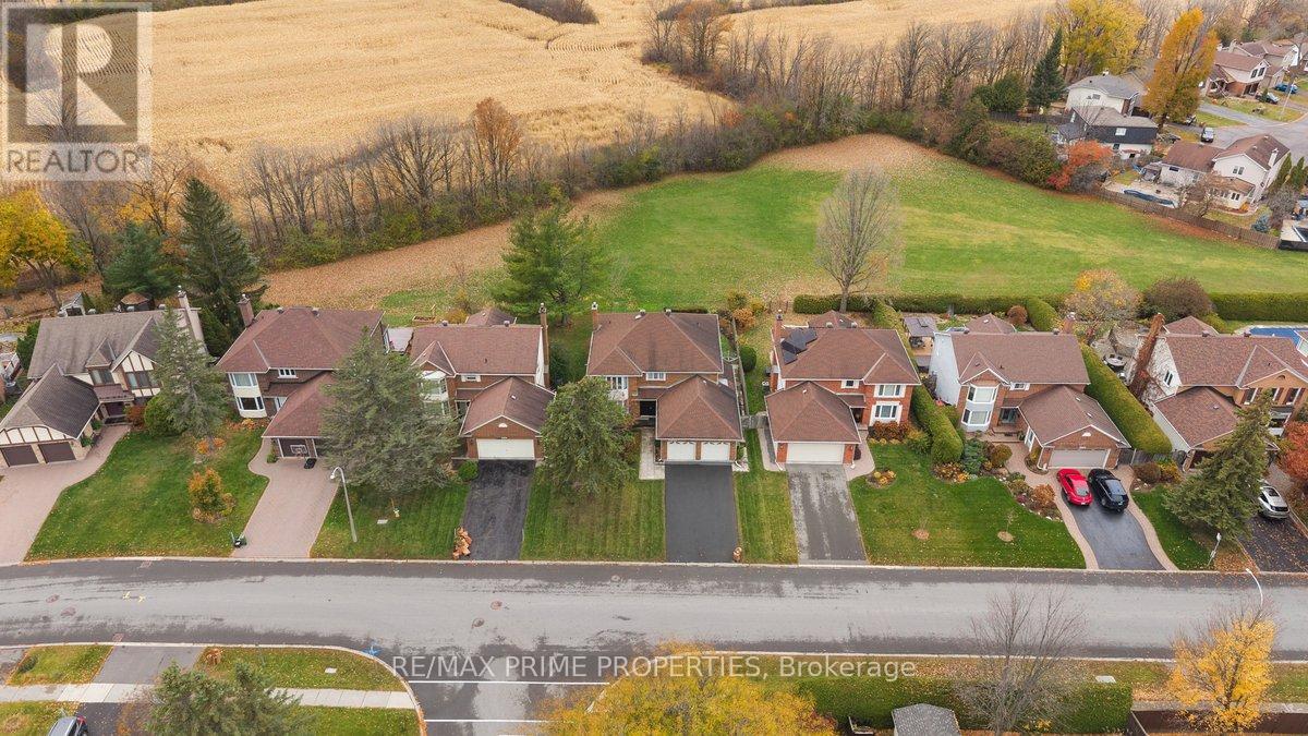 6038 Vineyard Drive, Ottawa, Ontario  K1C 2M5 - Photo 2 - X14124620