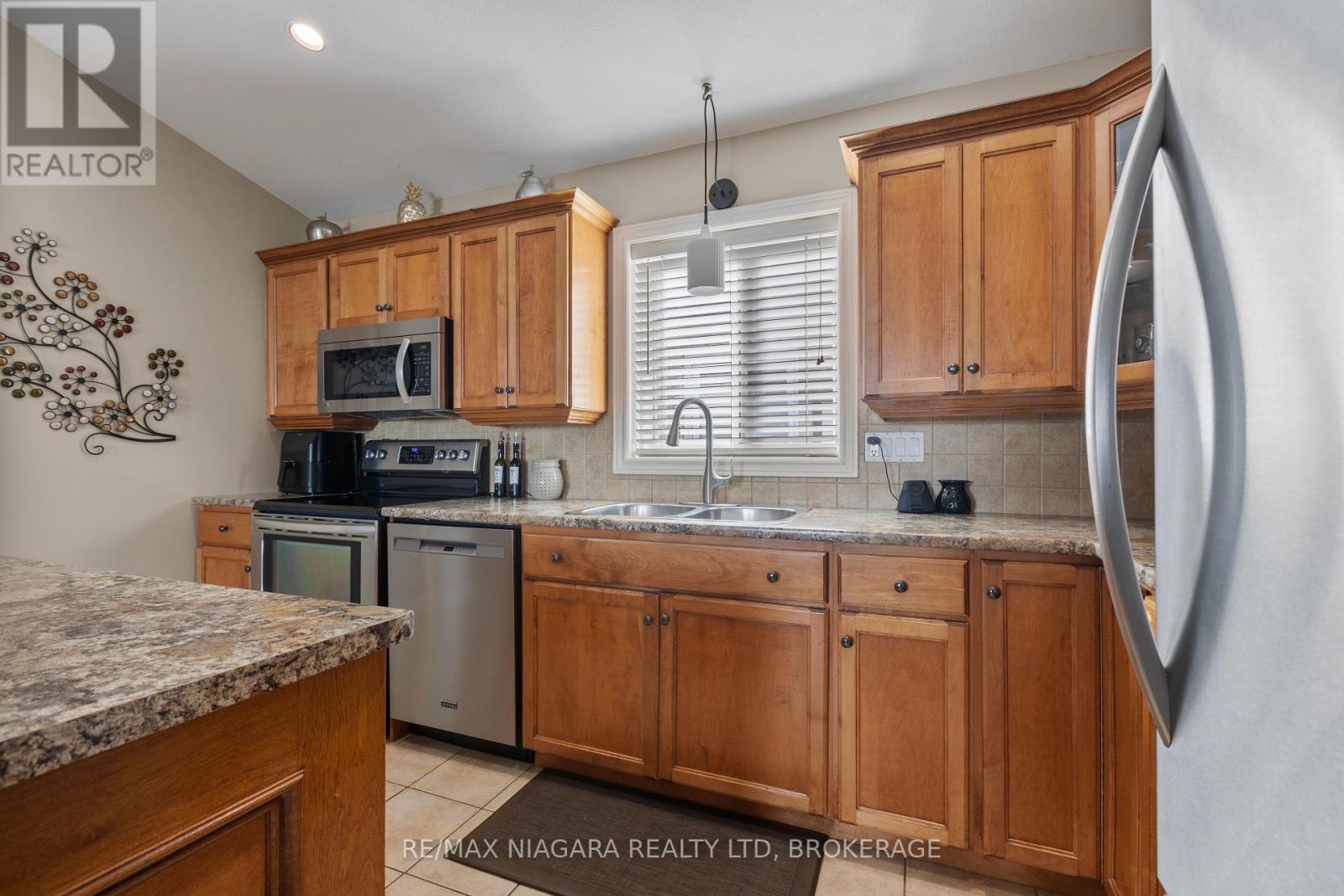 511 Trillium Avenue, Welland (West Welland), Ontario  L3C 7G9 - Photo 7 - X14124590