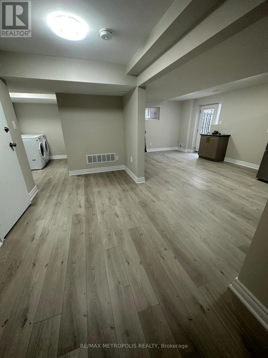 Bsmt - 12 Catchfly Crescent, Brampton, Ontario  L6P 2H8 - Photo 4 - W14124594