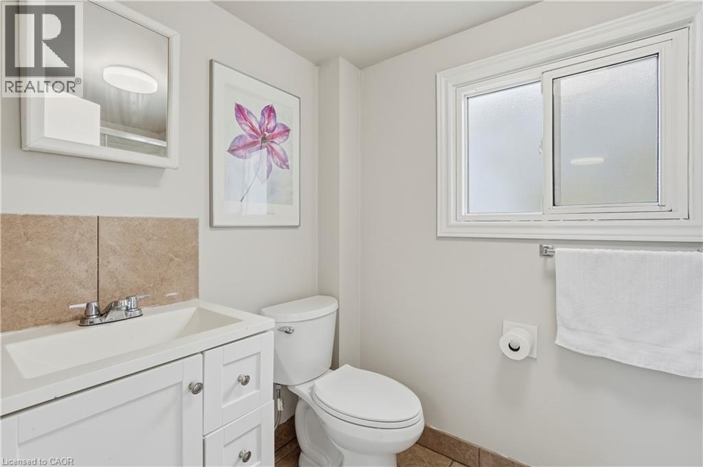 727 Barton Street, Stoney Creek, Ontario  L8E 5L7 - Photo 15 - 40874678
