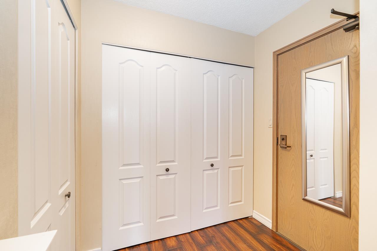 502 15111 Russell Avenue, White Rock, British Columbia  V4B 2P4 - Photo 2 - R3175749