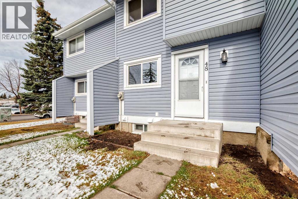 195 Manora Place NE