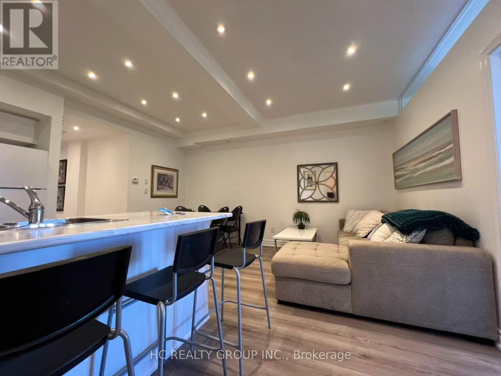 26 - 15 Eaton Park Lane, Toronto, Ontario  M1W 0A5 - Photo 4 - E13675108