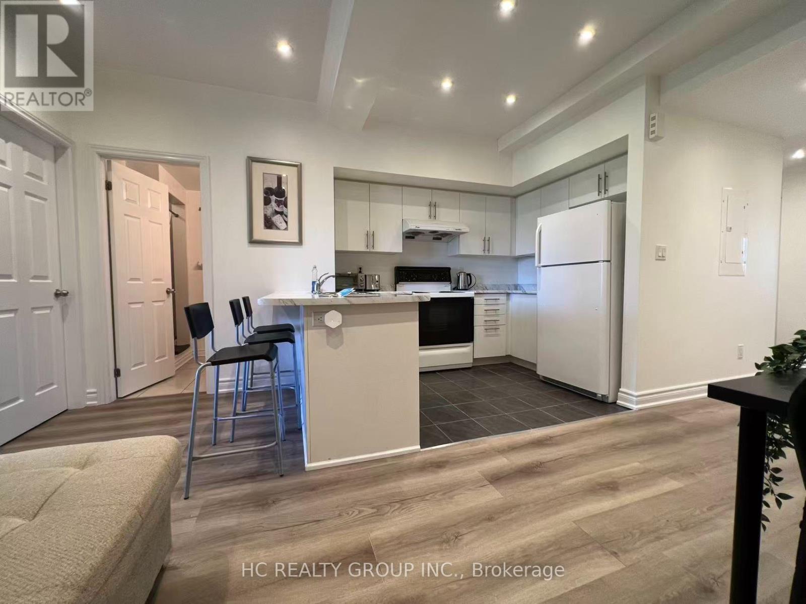 26 - 15 Eaton Park Lane, Toronto, Ontario  M1W 0A5 - Photo 3 - E13675108