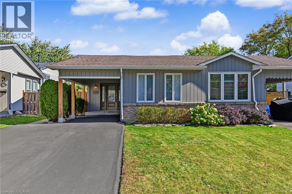 2355 Middlesmoor Crescent, Burlington, Ontario  L7P 3X4 - Photo 2 - 40872302