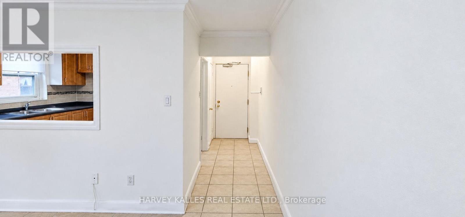6 - 2905 St Clair Avenue E, Toronto, Ontario  M4B 1N5 - Photo 8 - E14124818
