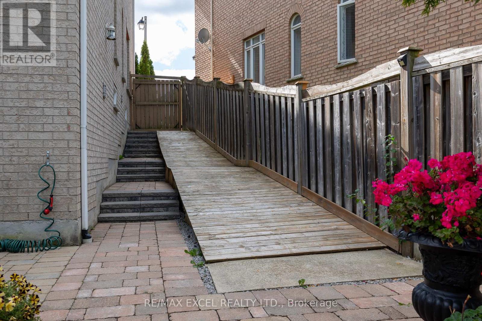 29 Brass Drive N, Richmond Hill, Ontario  L4E 4T3 - Photo 38 - N14124634