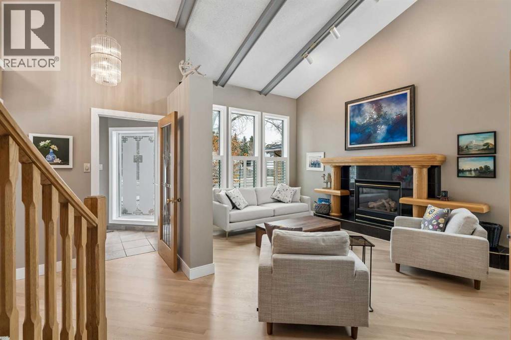 111 Hawksbrow Drive NW, Calgary, Alberta  T3G 3B5 - Photo 4 - A2354486