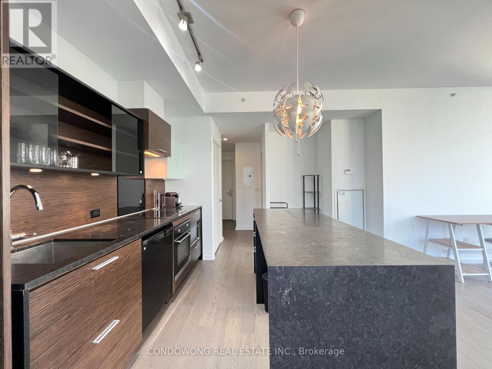 908 - 75 St Nicholas Street, Toronto, Ontario  M4Y 0A5 - Photo 2 - C14124878
