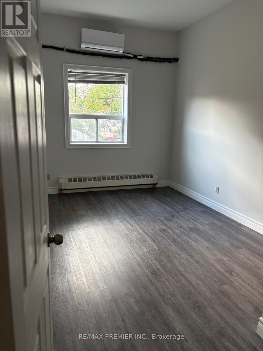 2 - 141 Ossington Avenue, Toronto, Ontario  M6J 2Z6 - Photo 3 - C14125016