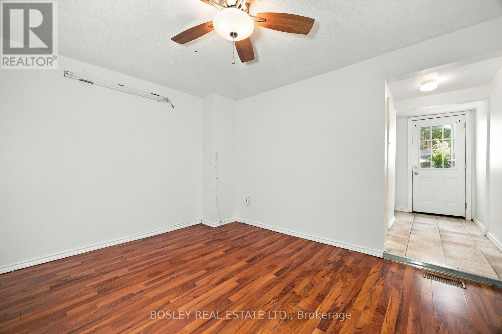 114 Rhodes Avenue, Toronto, Ontario  M4L 3A1 - Photo 6 - E14125090