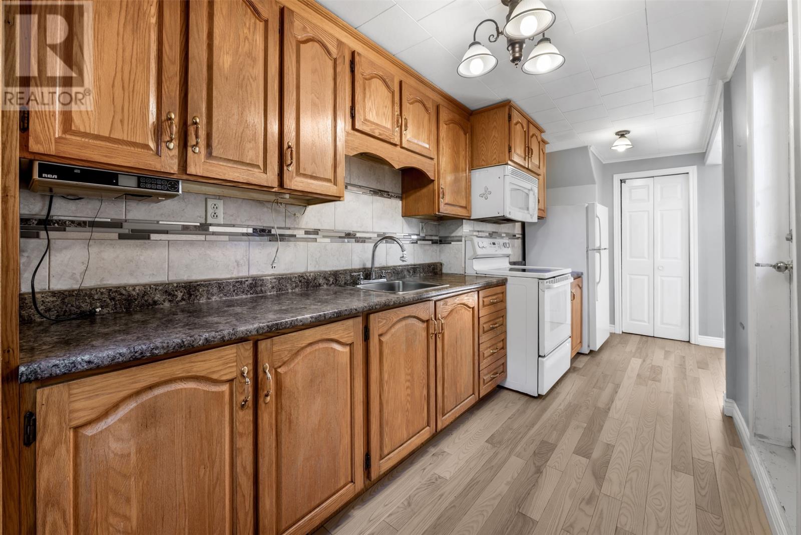 17 Signal Hill Road, St. John's — photo 21
